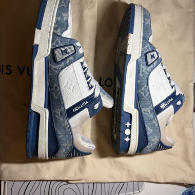 Louis Vuitton Sneakers