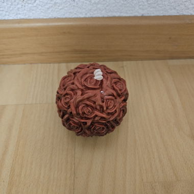 Candela sfera con motivo a rose, rossa