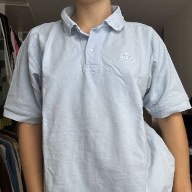 Hellblaues Kappa Poloshirt