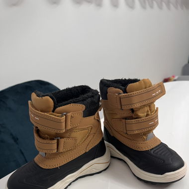 Boy's boots