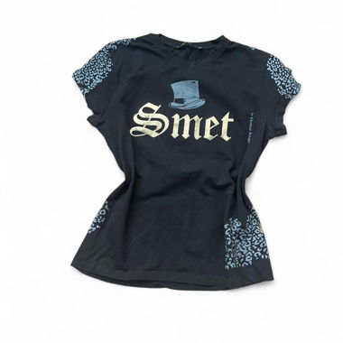 Grungy y2k style shirt (M)