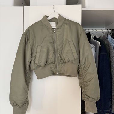 Green bomber jacket S