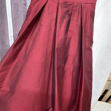 Taffeta silk burgundy skirt 