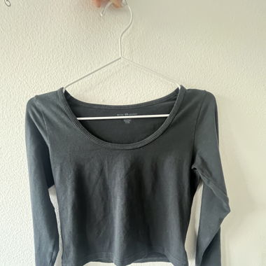 Brandy Melville Crop Top – Schwarz, Longsleeve