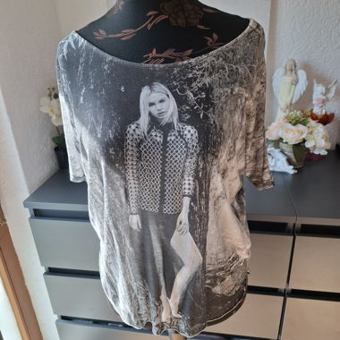 Zara W&B Oversize T-Shirt with Photo Print