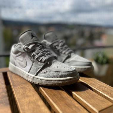 Air Jordan Low