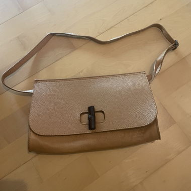 Cute Crossbody Bag in Camel/Taupe