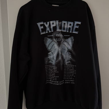 Schwarzer Explore-Sweatshirt