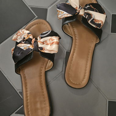 Sandales pour femmes avec nœud