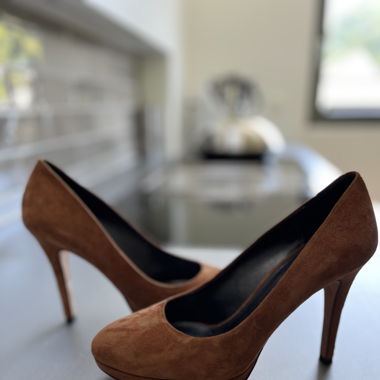 Plateau Pumps Farbe Cognac Wildleder von Navyboot