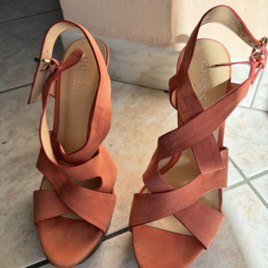 Guess salmon sandals