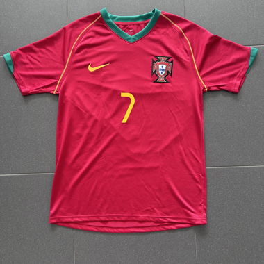 Portugal 2006 home kit Ronaldo #7