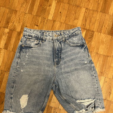 bermuda shorts