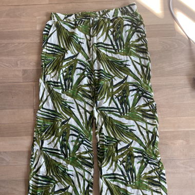 Passende Hose und Oberteil für den Sommer