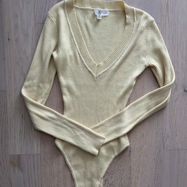 buttergelber Body