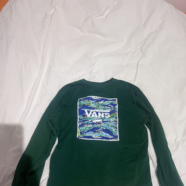 Vans long sleeved top