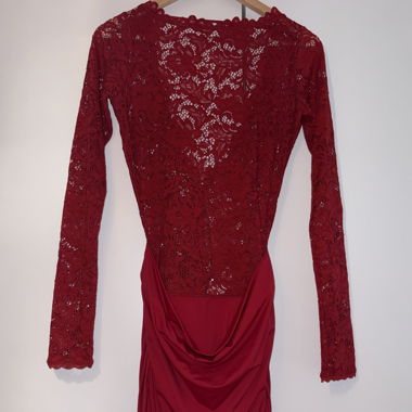 Abito in pizzo rosso Oh Polly