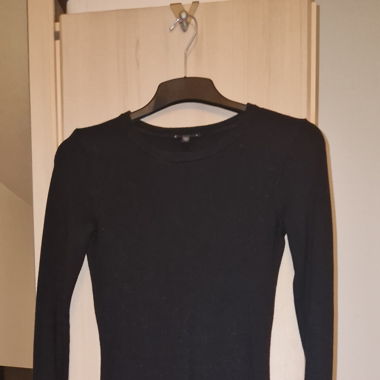 Robe Guess moulante noire et blanche