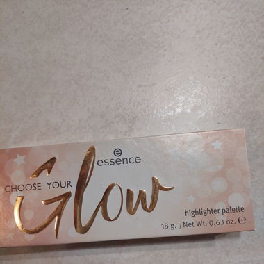 Essence- Highlighter Palette