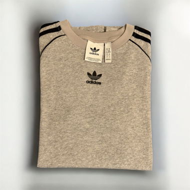 Adidas T-shirt