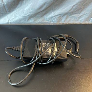 Dell Netzteil 130W 19.5V 6.7A