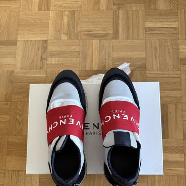 Active runner Givenchy