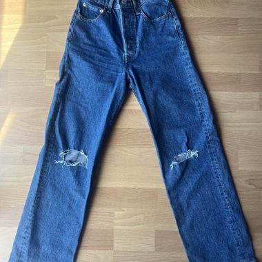 Levi's Ribcage Jeans mit Rissen