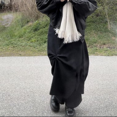 Jupe maxi noire avec détail noué