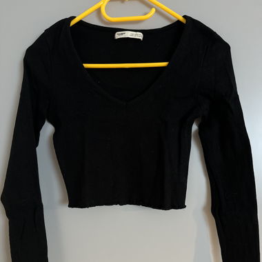 Schwarzes Cropshirt