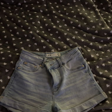 Shorts hellblau