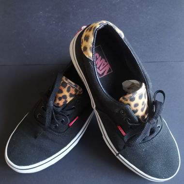 VANS - AUTHENTIC UNISEX - Skateschuh