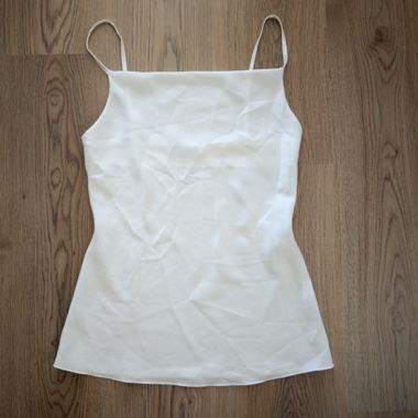 Top elegante da donna con bretelline spaghetti