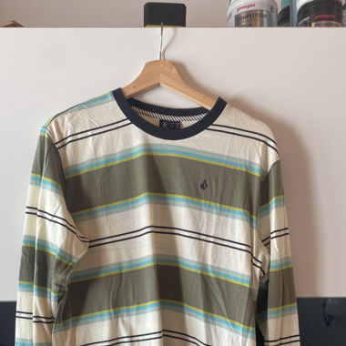 Volcom longsleeve