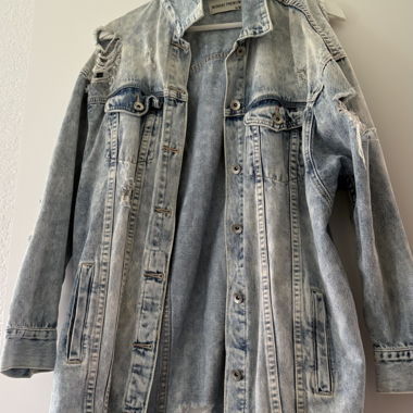 Zerissene Jeansjacke