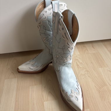 Light Blue Cowboy Sendra boots