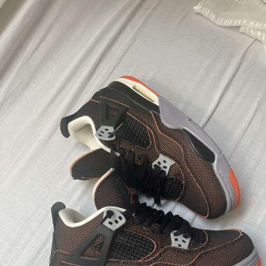 Jordan 4