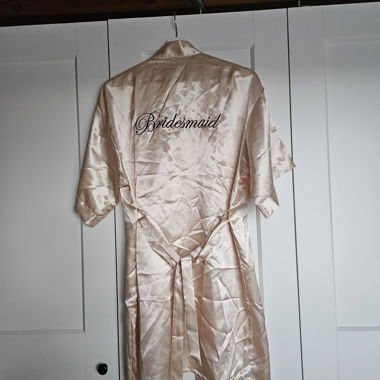 Kimono in raso per damigella d'onore
