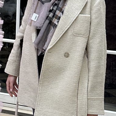 White-cream coat / M