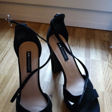High heel sandals