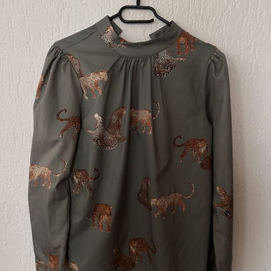 Seiden-Leopardbluse grün und gold