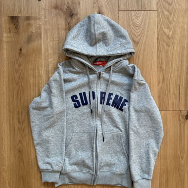 Surpreme zipper