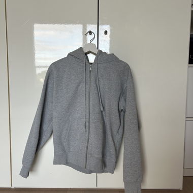 giacca in felpa grigia di Brandy Melville