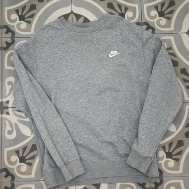 Basic Nike Sweater