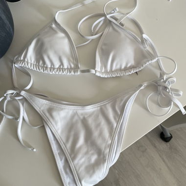 Bikini blanc