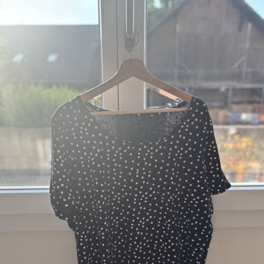 T-shirt a pois