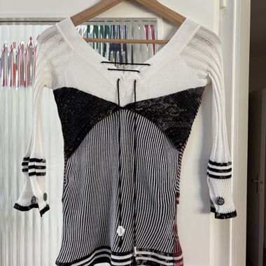 Save the Queen knit top