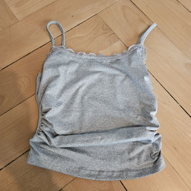Graues crop top