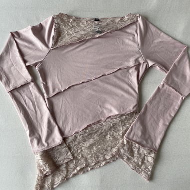 Top a maniche lunghe in pizzo