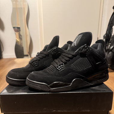 Jordan 4 black cat