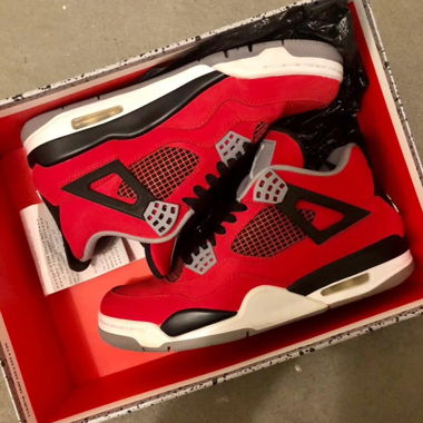 Jordan 4 Retro Toro Bravo